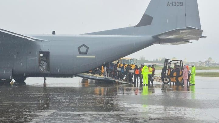 Gunakan Pesawat Hercules, TNI Bawa Matreal Tower Emergensi Bantu Pulihkan Jaringan Listrik di Aceh
