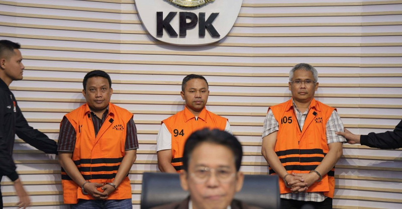 KPK Geledah Juga Kantor Dinas Pendidikan Riau?