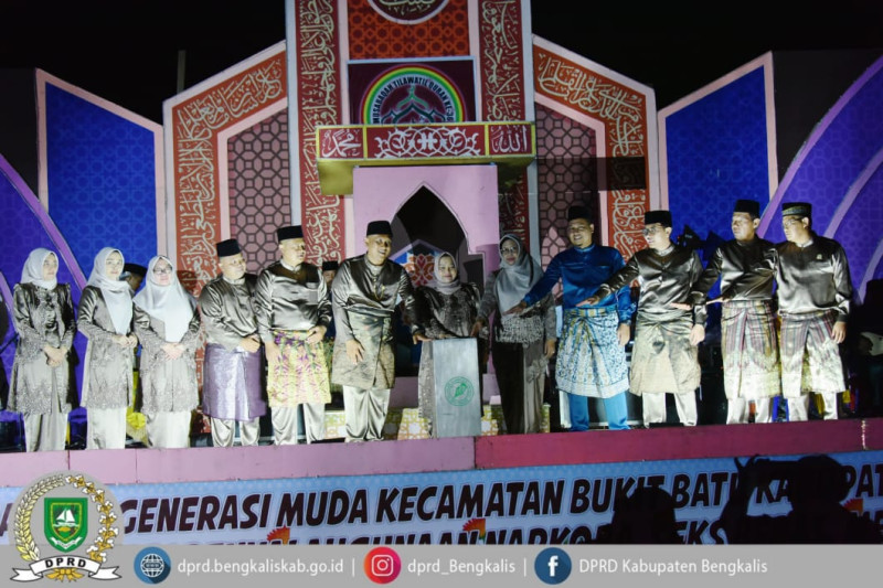 Anggota DPRD Kabupaten Bengkalis Semarakkan Pembukaan MTQ ke-36 di Bukit Batu