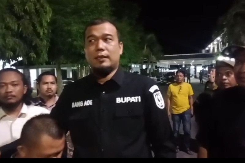 KPK Geledah Kantor dan Rumah Dinas Bupati Inhu, Ade Agus: Kaitan Kasus Abdul Wahid