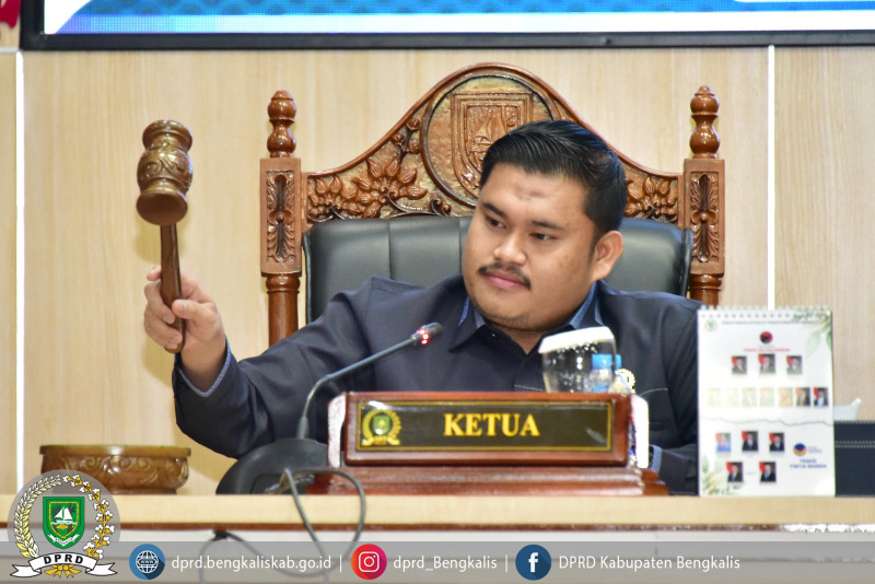 Pansus Sampaikan Laporan Saat Sidang Paripurna DPRD Bengkalis