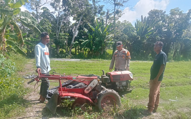 Polsek Bengkalis Dampingi Petani Desa Kuala Alam 'Menggarap' Lahan Tanam Jagung Pipil