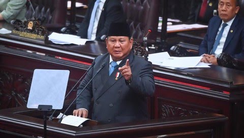 Tegas! Prabowo Sentil Anggota TNI dan Polri yang Jadi Beking Koruptor