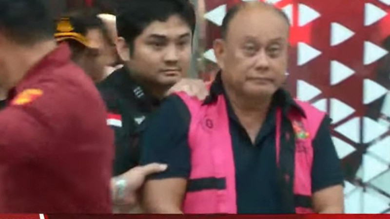 Pakai Rompi Pink, Mantan Kepala BGN Dadan Ditahan Kejagung